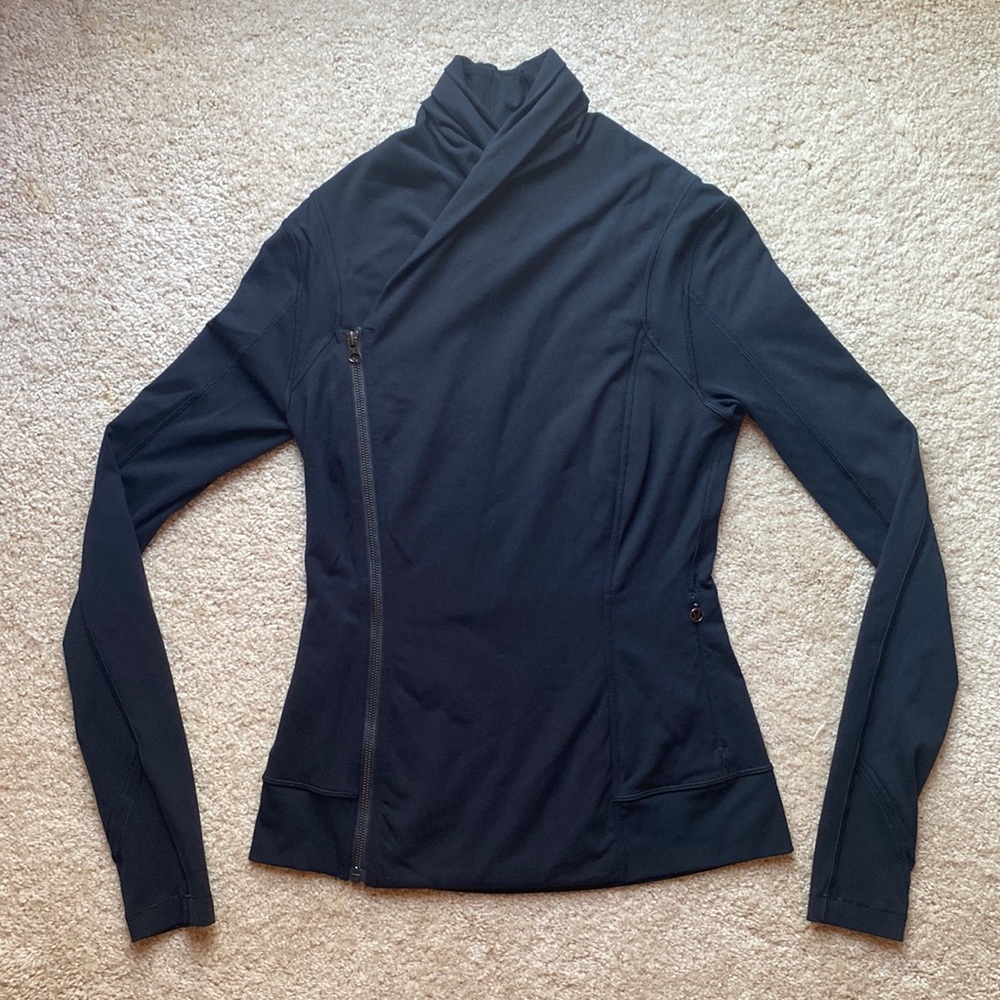 Lululemon Athletica🖤Jacket Size 8